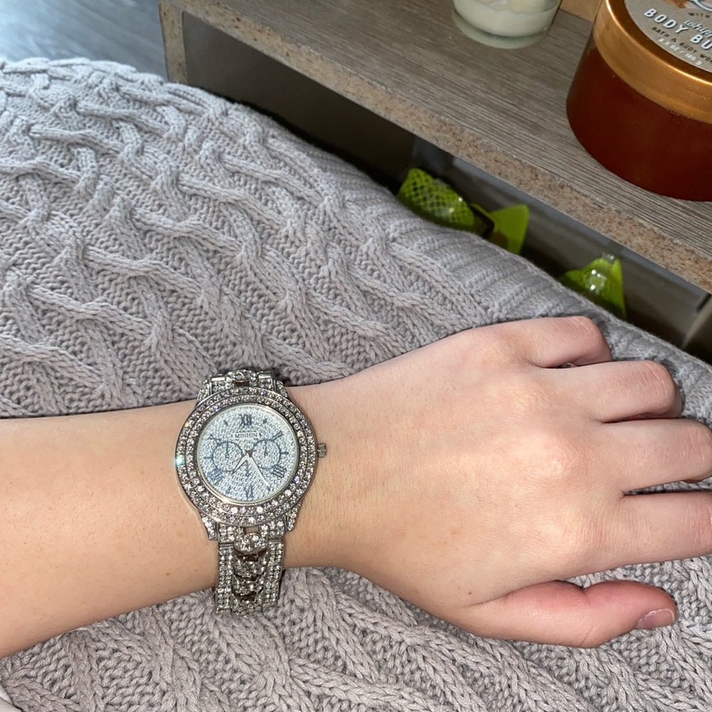 Silver fake diamond watch 💎